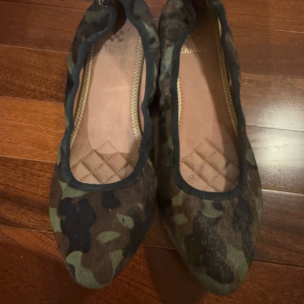Vince Camuto Camouflage Ballet Flats. EUC.